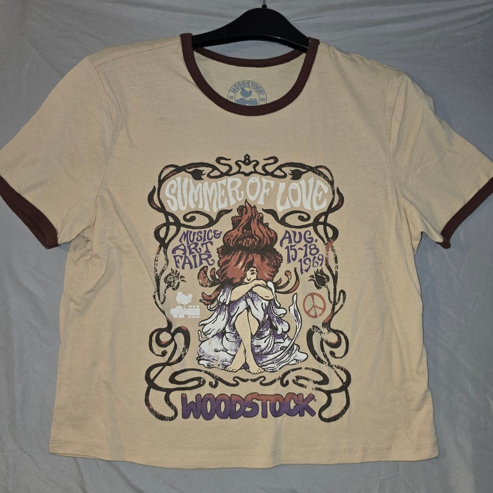 Goodie Two Sleeves Woodstock crop top Large Tan Summer of Love 1969 Ringer Shirt